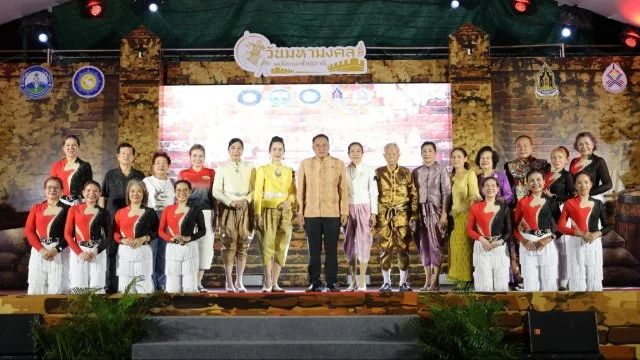 เทศบาลตำบลพลับพลานารายณ์ ส่งเจ้าหน้าที่เข้าร่วมแสดงละครอิงประวัติศาสตร์เทิดพระเกียรติสมเด็จพระเจ้าตากสินมหาราช ในงาน "วันมหามงคล เคลื่อนพลไปกู้ชาติ" เพื่อน้อมรำลึกในพระมหากรุณาธิคุณและวีรกรรมอันยิ่งใหญ่ของสมเด็จพระเจ้าตากสินมหาราช
