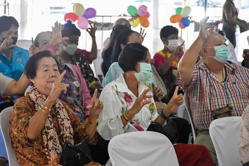 กิจกรรมสร้างเสริมสุขภาวะในกลุ่มผู้สูงอายุ ตามโครงการผู้สูงอายุพลับพลานารายณ์สูงวัยอย่างมีคุณค่า